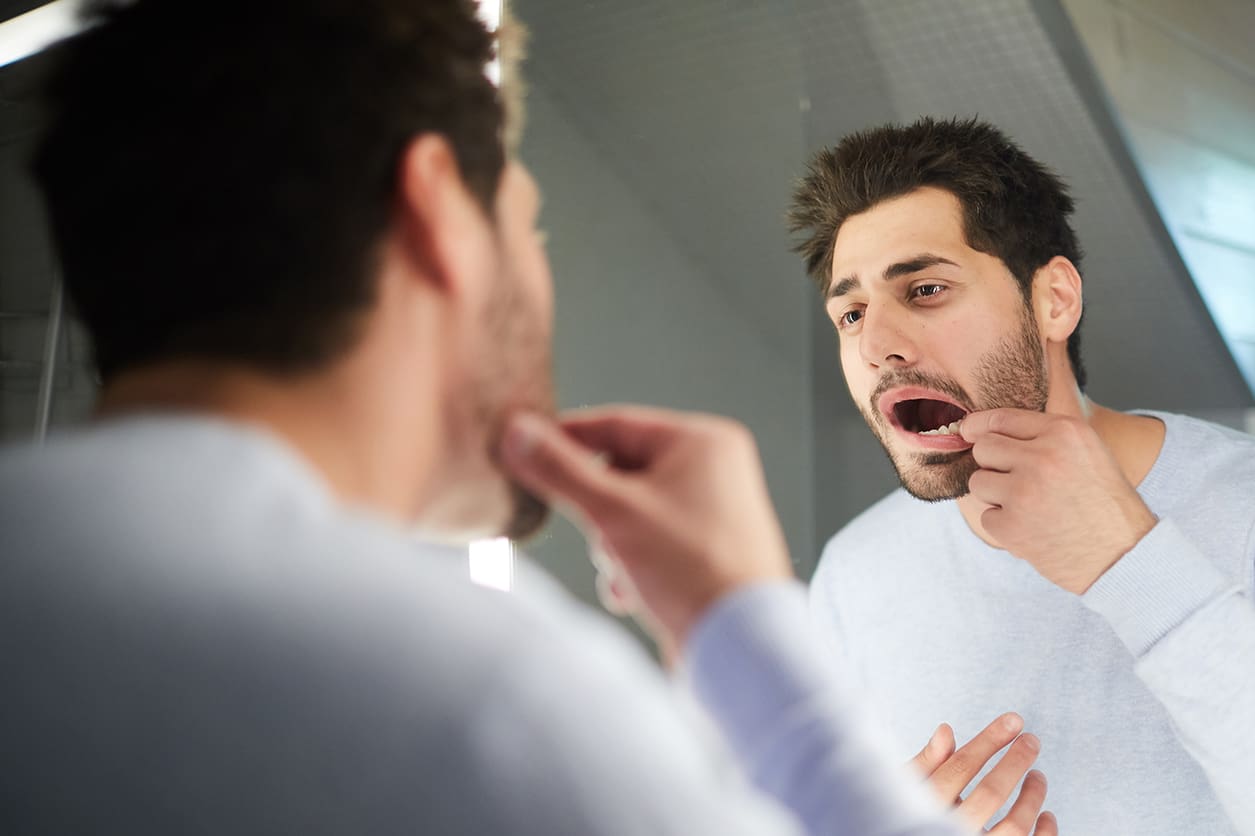 5 Reasons for Tooth Pain When Biting Down